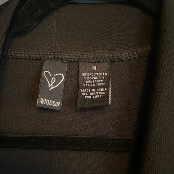 Windsor Black Silky Duster - Picture 3 of 5